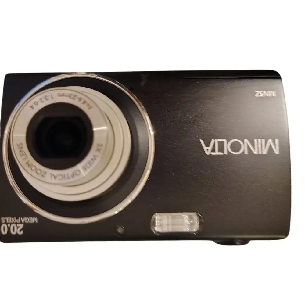Minolta MN5Z Digital Camera – 16MP, 5x Zoom – Works Great – Case Included